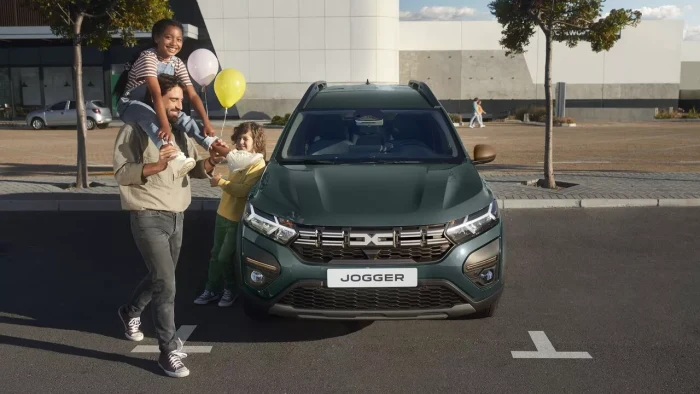 Que modelo de Dacia se ajusta más a las necesidades de una familia con niños pequeños