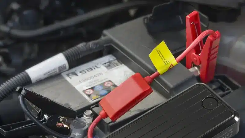 como-identificar-y-solucionar-problemas-de-la-bateria-del-automovil-pasos-practicos-para-evitar-contratiempos