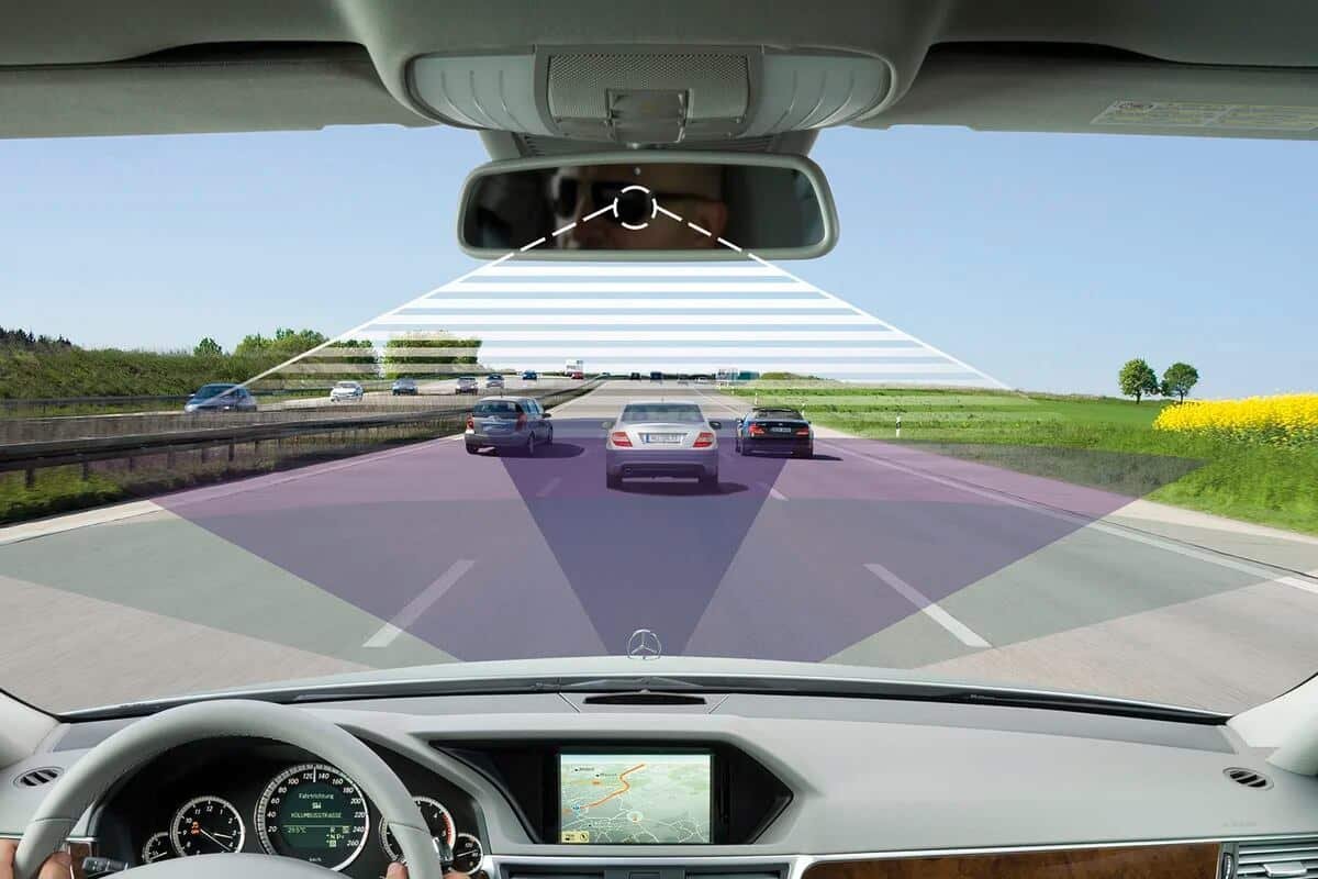 Comparativa de los sistemas de asistencia al conductor en los últimos modelos de automóviles