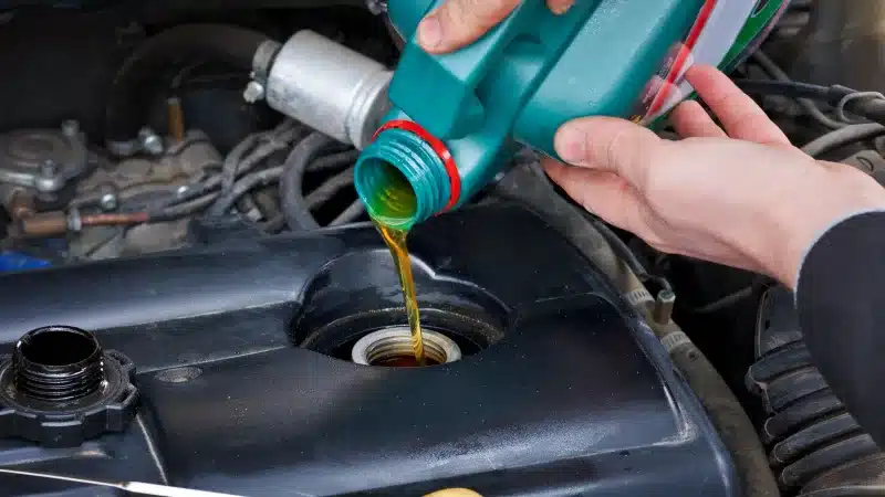 revolucion-en-el-cambio-de-aceite-metodos-innovadores-para-una-lubricacion-optima